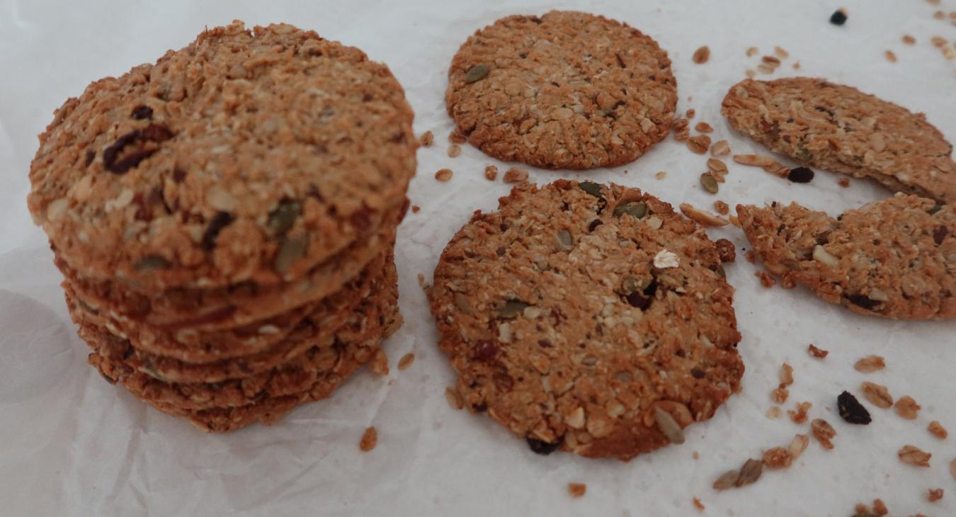 Oats-Grain Peanut Butter Cookies